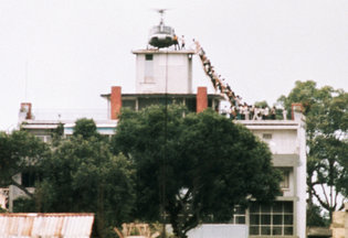 Evacuees board a helicopter. Credit Bettmann, Corbis/American Experience Films